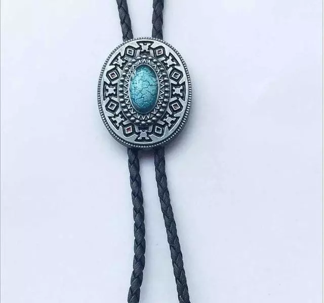 bolo tie Cowboy for men Vintage Indian mens tie Turquoise Europe Long style Zinc Alloy Pendant trendy accessories Llavero bijoux